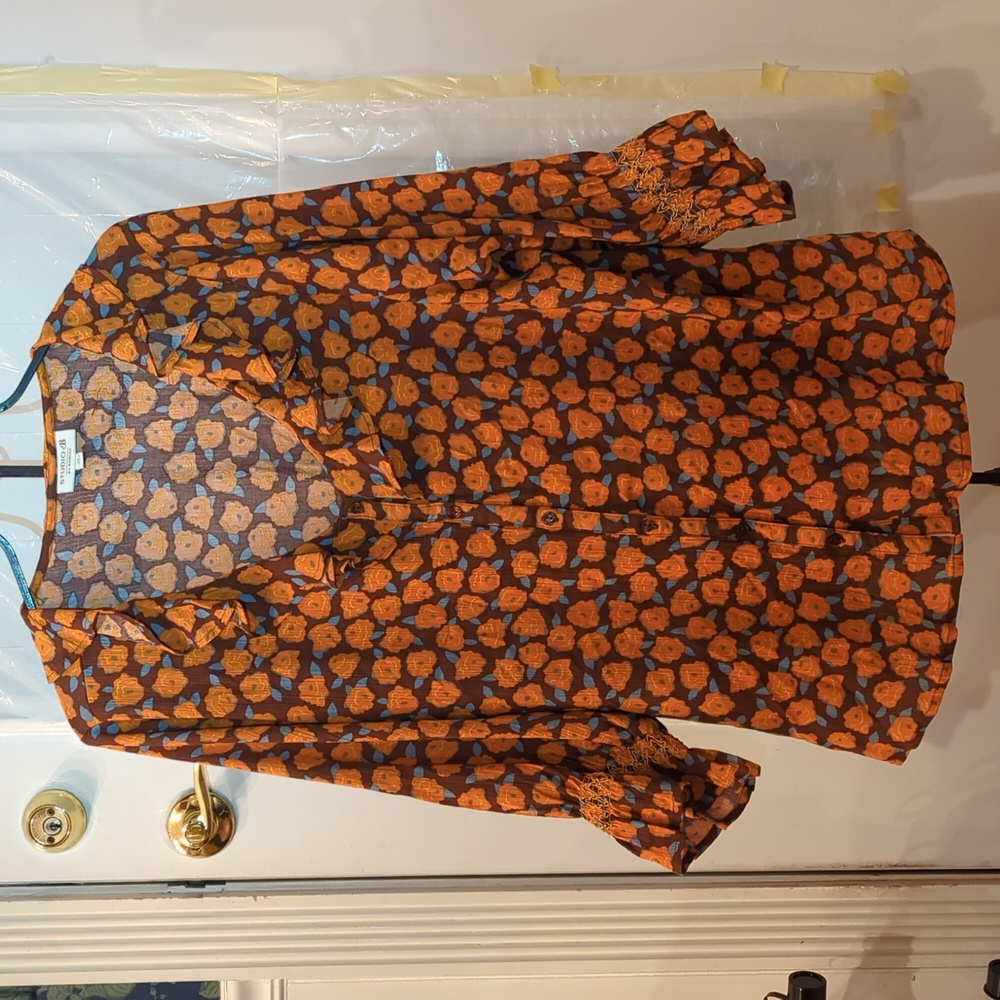 'Studio B' by bobeau,   floral print top. Size 1X. 100% Rayon.